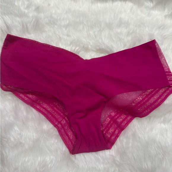 Victorias Secret Elegant Black Lace Bra and Pink Panty Set - Picture 2 of 13